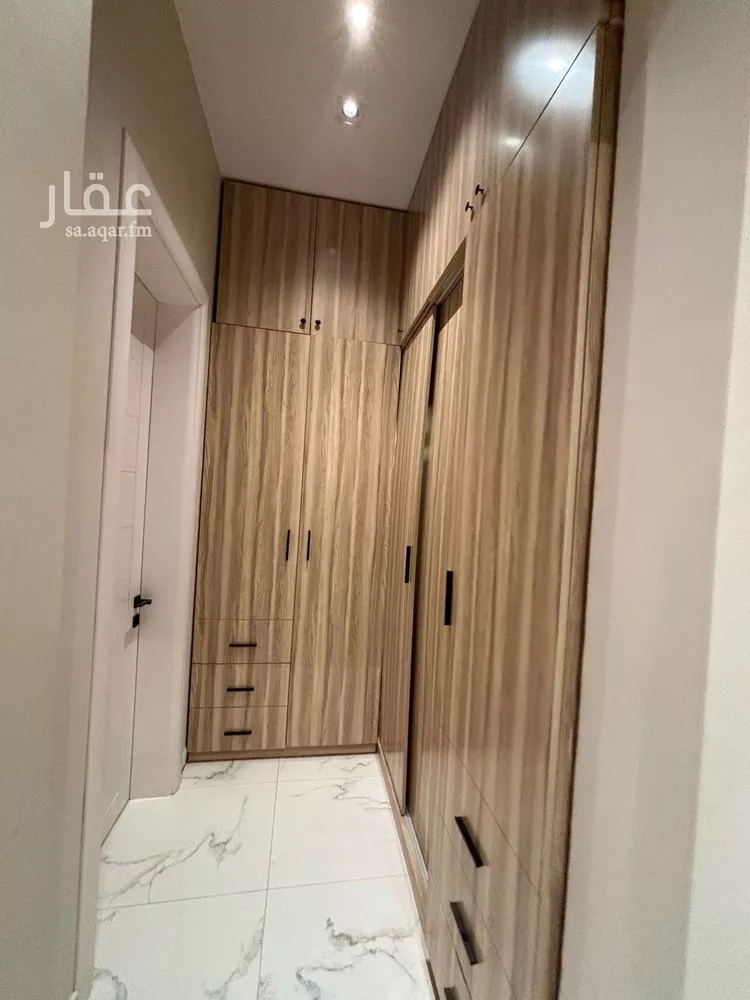 فيلا للإيجار في شارع أحمد بن محمد بن دلة
, حي القيروان, مدينة الرياض, منطقة الرياض 11