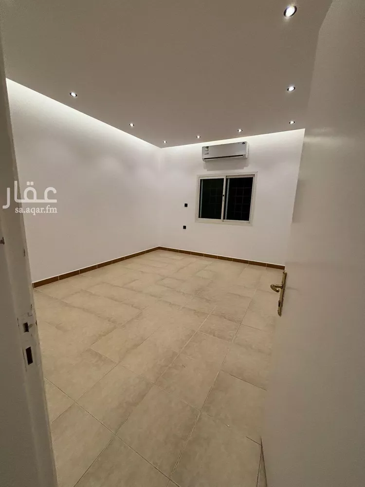 دور للإيجار في شارع المتنبي, حي مغرزات, مدينة الرياض, منطقة الرياض صورة 3
