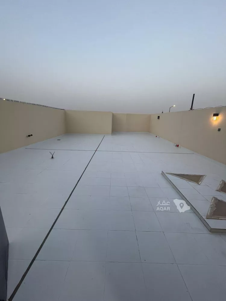 فيلا للبيع في شارع العذيب, حي إشبيلية, مدينة الرياض, منطقة الرياض صورة 5