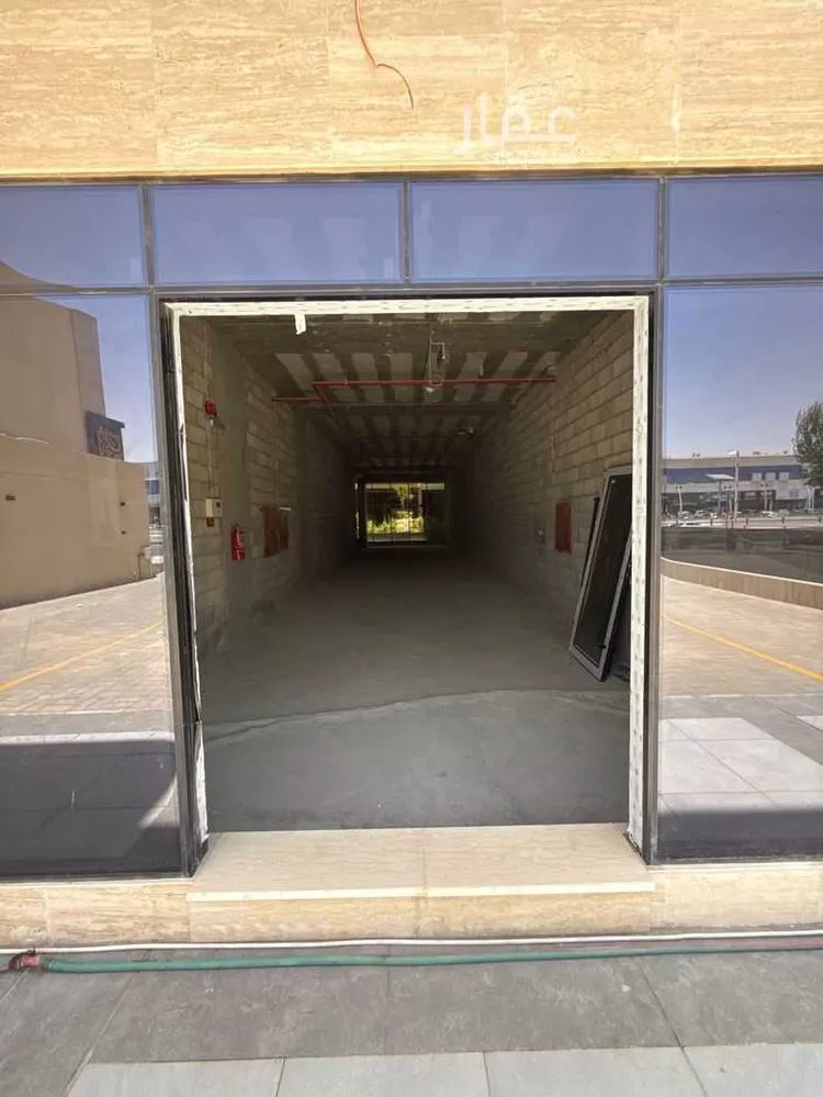عمارة للإيجار في شارع سعود بن عبدالعزيز بن محمد الفرعي, حي النزهة, مدينة الرياض, منطقة الرياض صورة 3