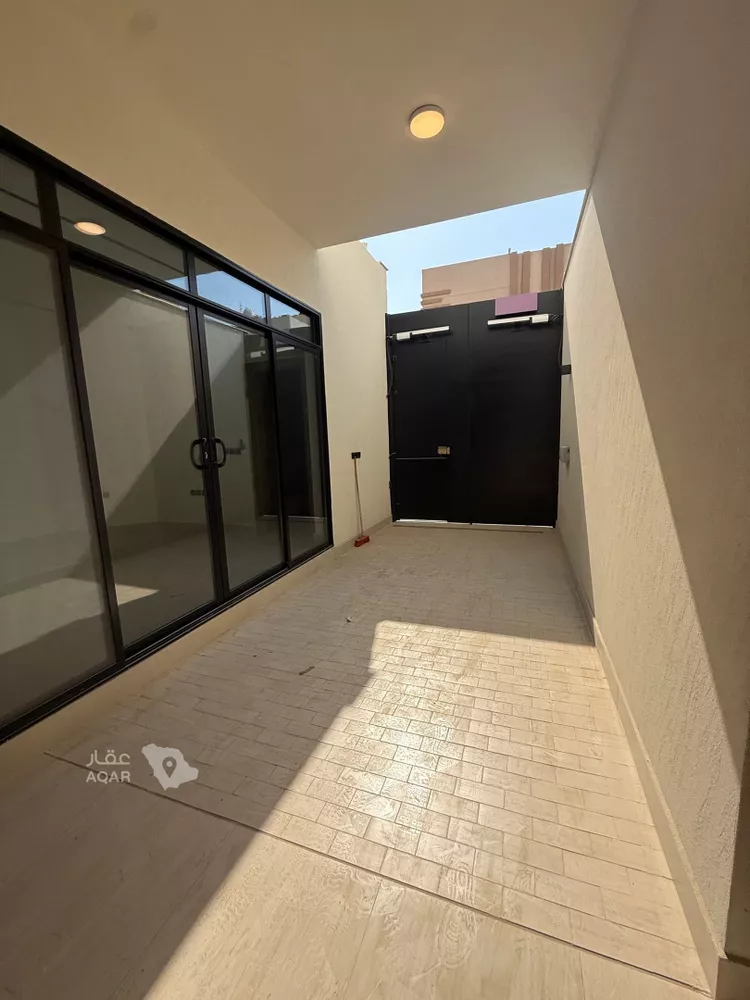 Floor for Rent in Riyadh Al Yasmin 3