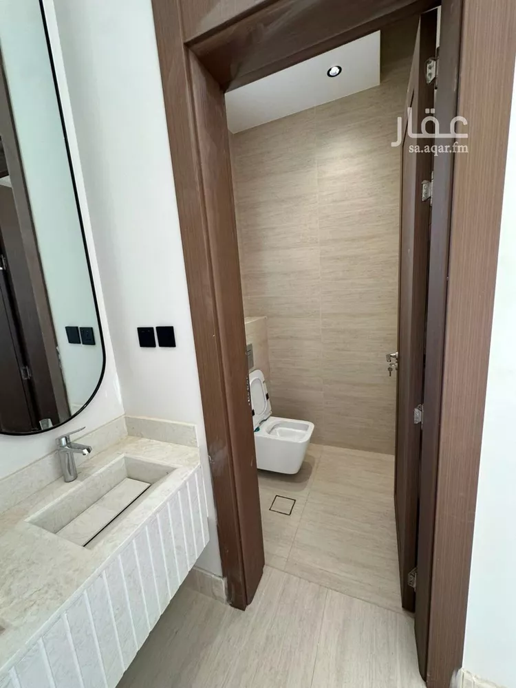 Floor for Sale in Riyadh Shubra 6