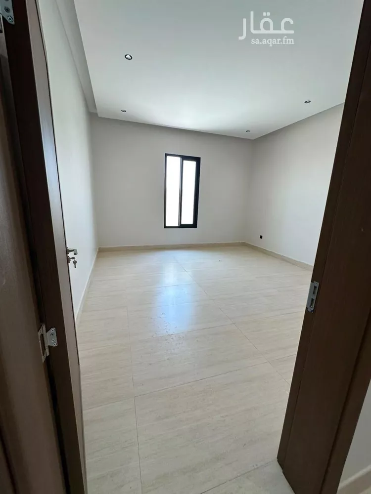 Floor for Sale in Riyadh Shubra 8