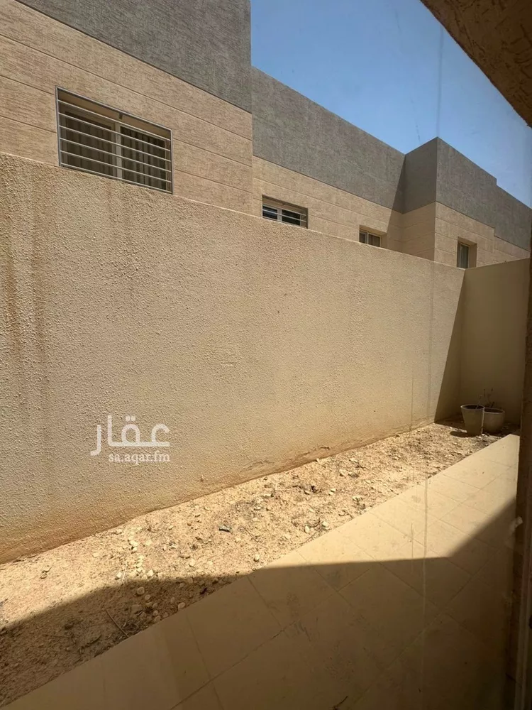 فيلا للبيع في شارع احمد بن الرفعة, حي مطار الملك خالد الدولي, مدينة الرياض, منطقة الرياض صورة 3
