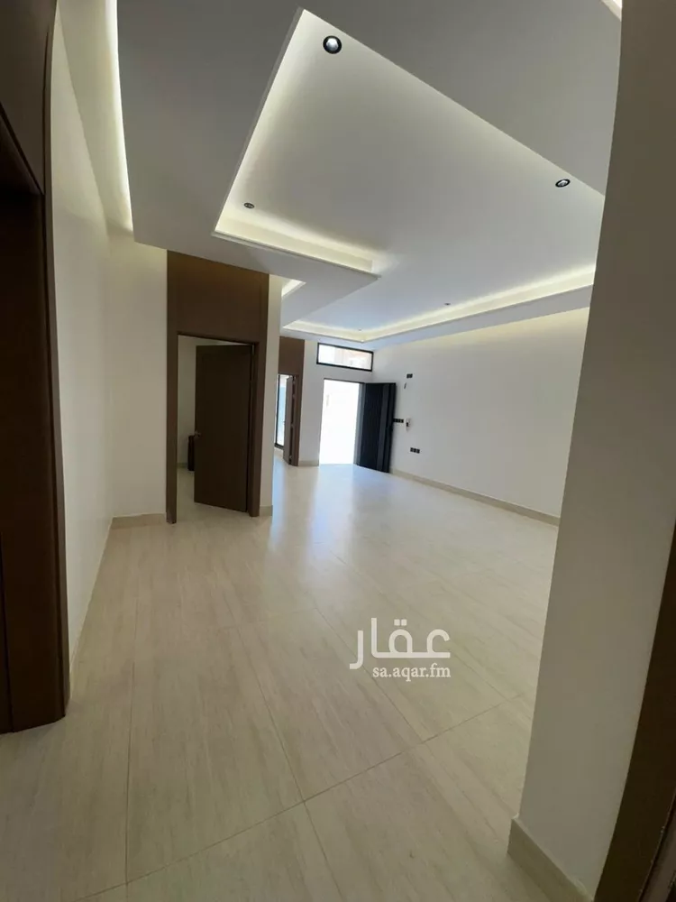 Floor for Sale in Riyadh Shubra 7