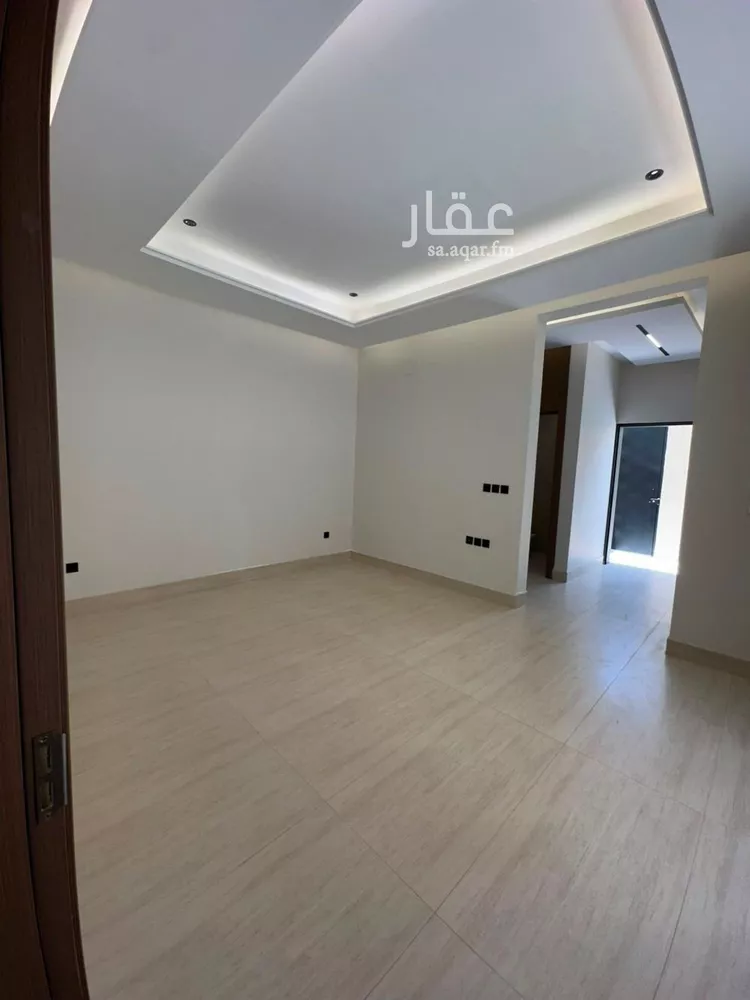 Floor for Sale in Riyadh Shubra 8