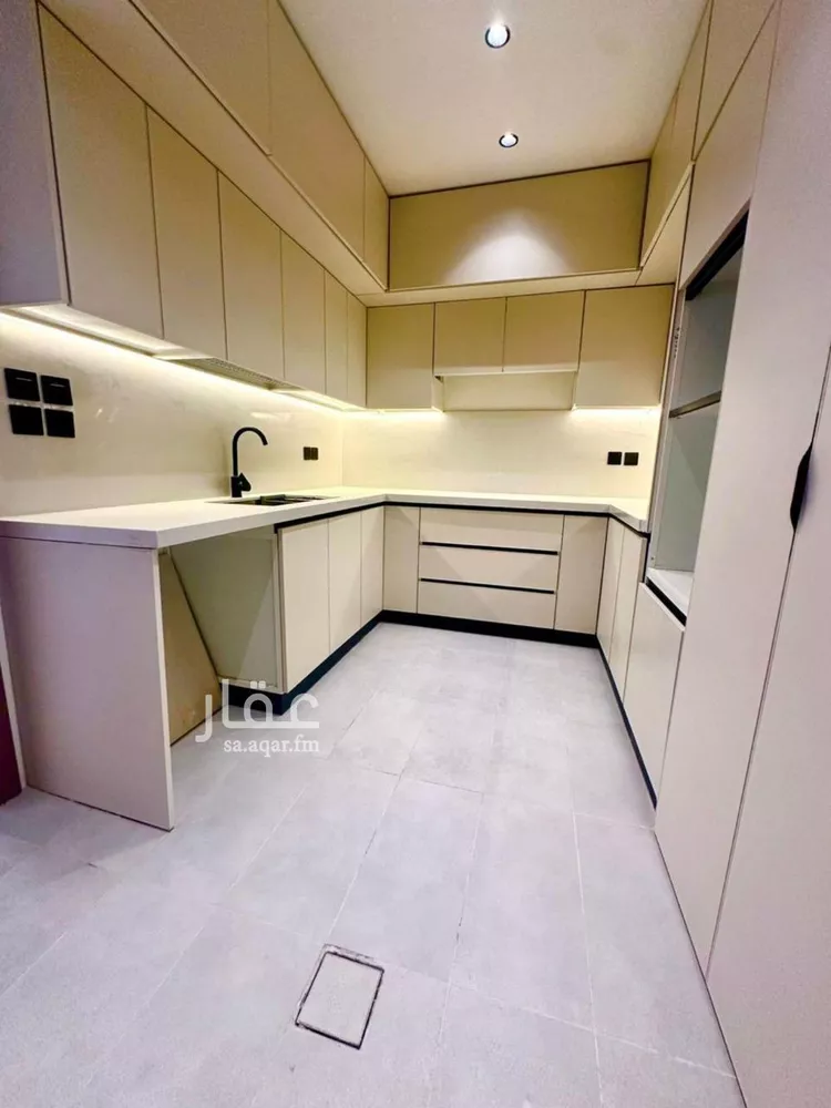 دور للبيع في شارع رقم 469, حي النرجس, مدينة الرياض, منطقة الرياض صورة 5