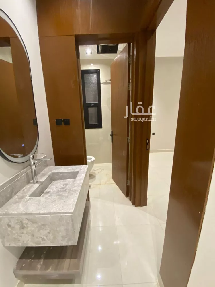 Floor for Sale in Riyadh Al Yarmouk 17
