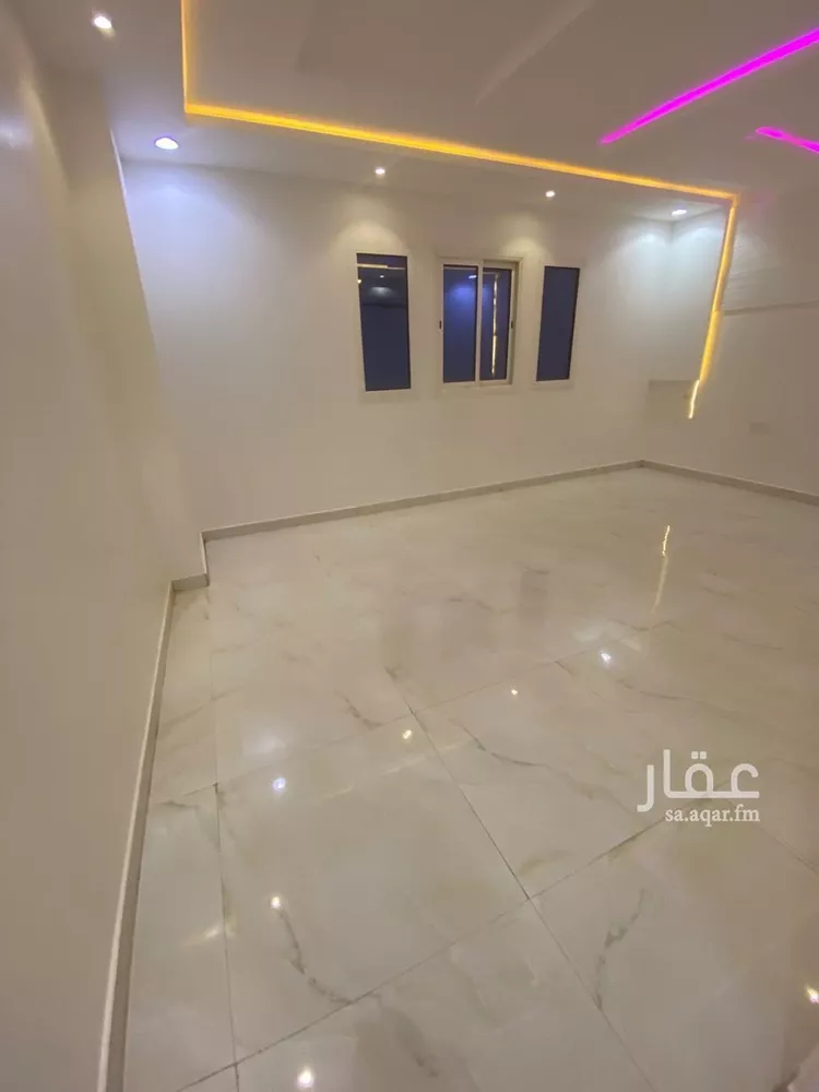 فيلا للإيجار في شارع رقم 371, حي المونسية, مدينة الرياض, منطقة الرياض 18