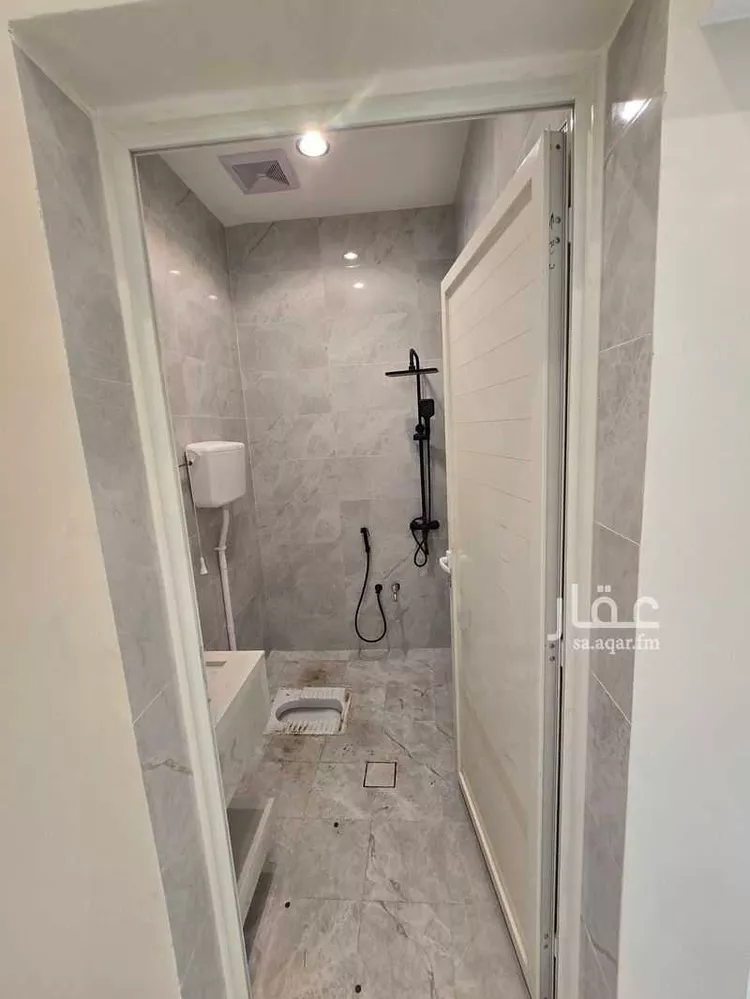 شقة للبيع في شارع ثمامة الحنفي, حي السلامة, مدينة محائل, منطقة عسير 6