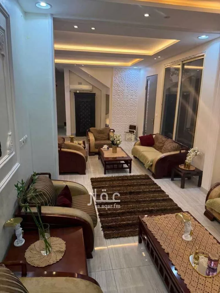 فيلا للبيع في شارع الميدان بن صخر, حي الرمال, مدينة الرياض, منطقة الرياض 15