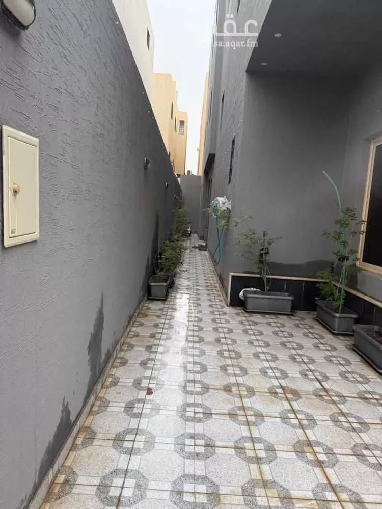 فيلا للبيع في شارع الميدان بن صخر, حي الرمال, مدينة الرياض, منطقة الرياض 12