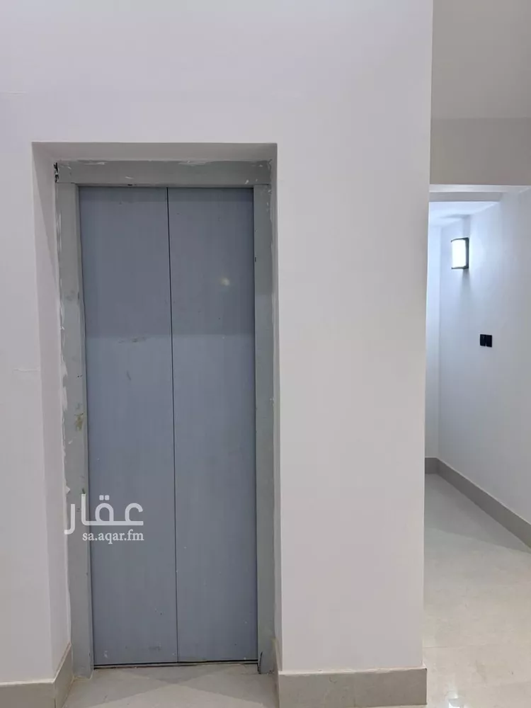 فيلا للبيع في شارع أنس الكناني, حي المهدية, مدينة الرياض, منطقة الرياض صورة 3