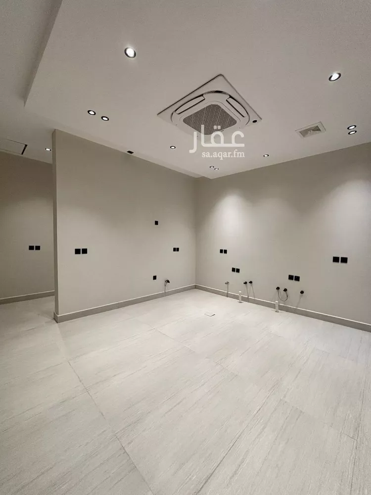 فيلا للبيع في شارع محمد بن أبي بكر القيم, حي المهدية, مدينة الرياض, منطقة الرياض صورة 2