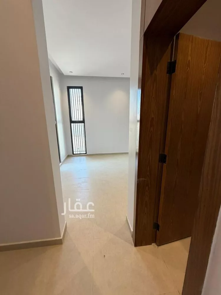 فيلا للبيع في شارع محمد بن أبي بكر القيم, حي المهدية, مدينة الرياض, منطقة الرياض صورة 2