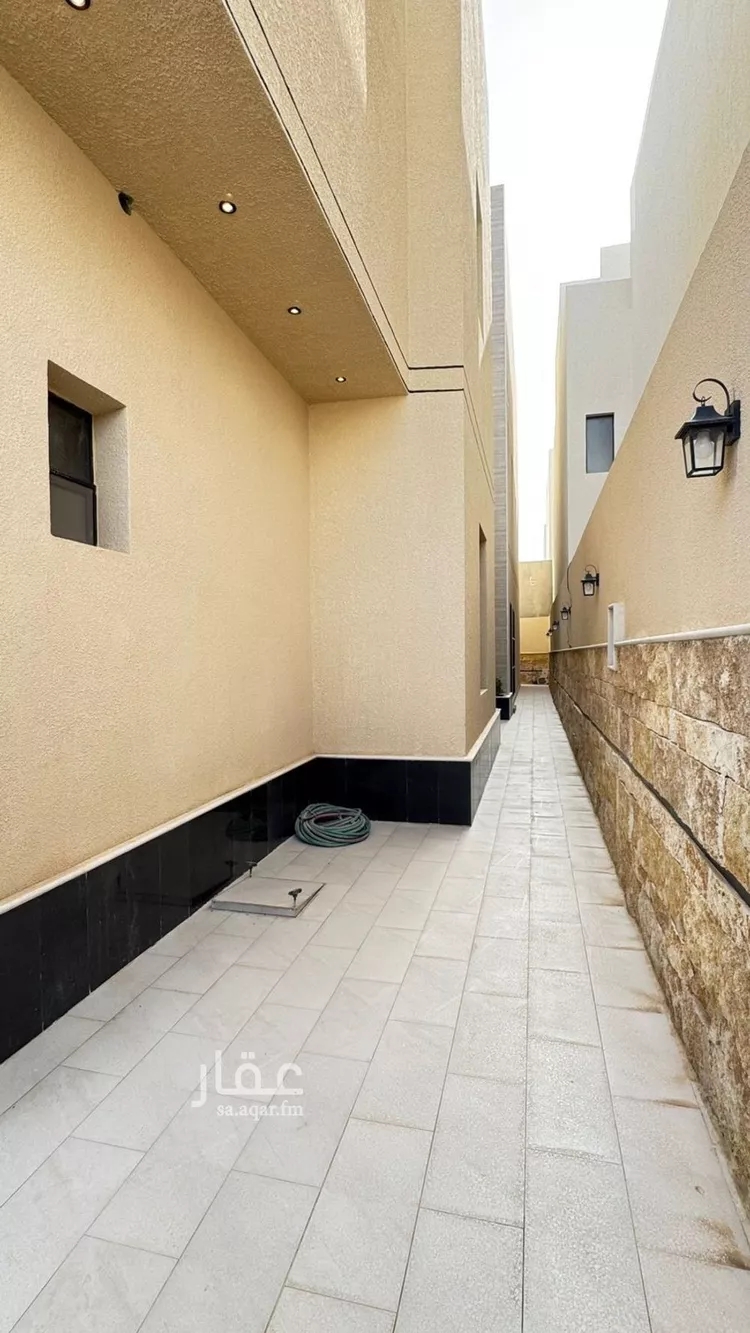 فيلا للبيع في شارع السيل الكبير, حي المهدية, مدينة الرياض, منطقة الرياض صورة 5