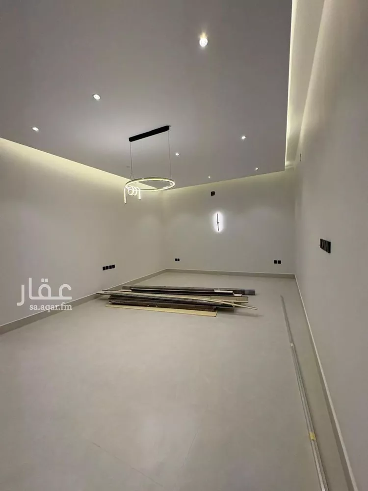 فيلا للبيع في شارع عمر بن يوسف المقرئ, حي المهدية, مدينة الرياض, منطقة الرياض صورة 4