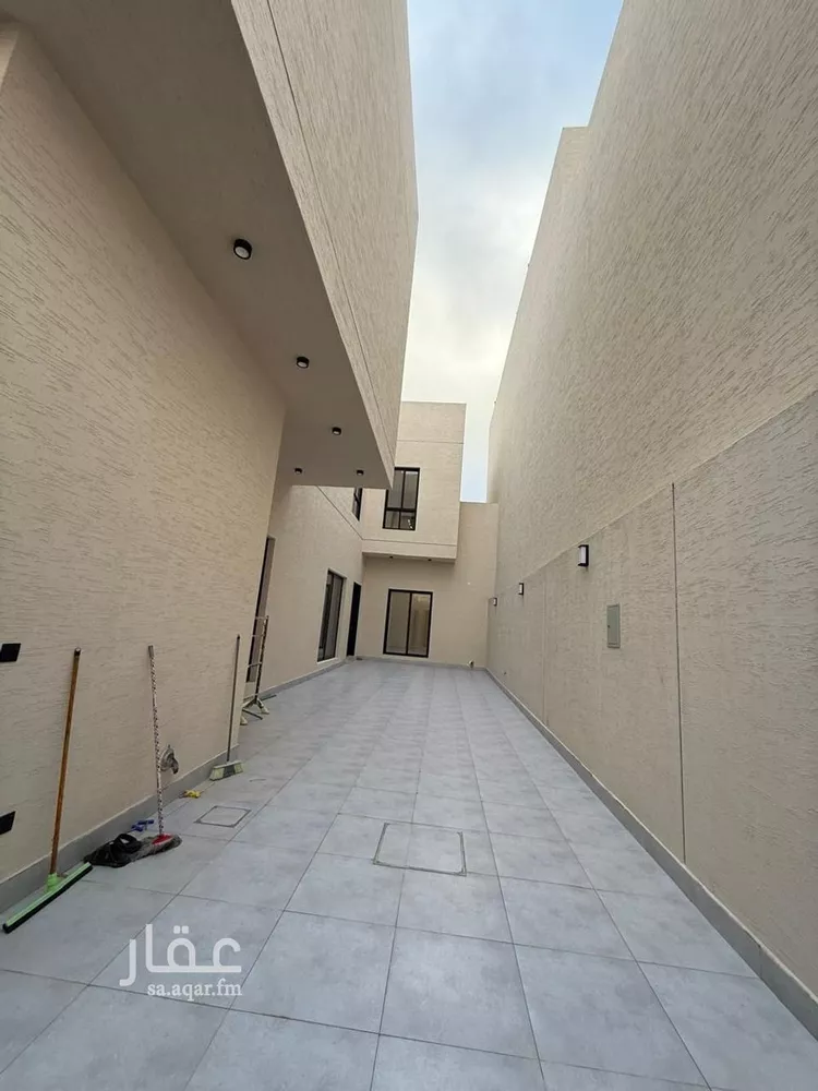 Villa for Sale in Riyadh Al Mahdiyah صورة 4