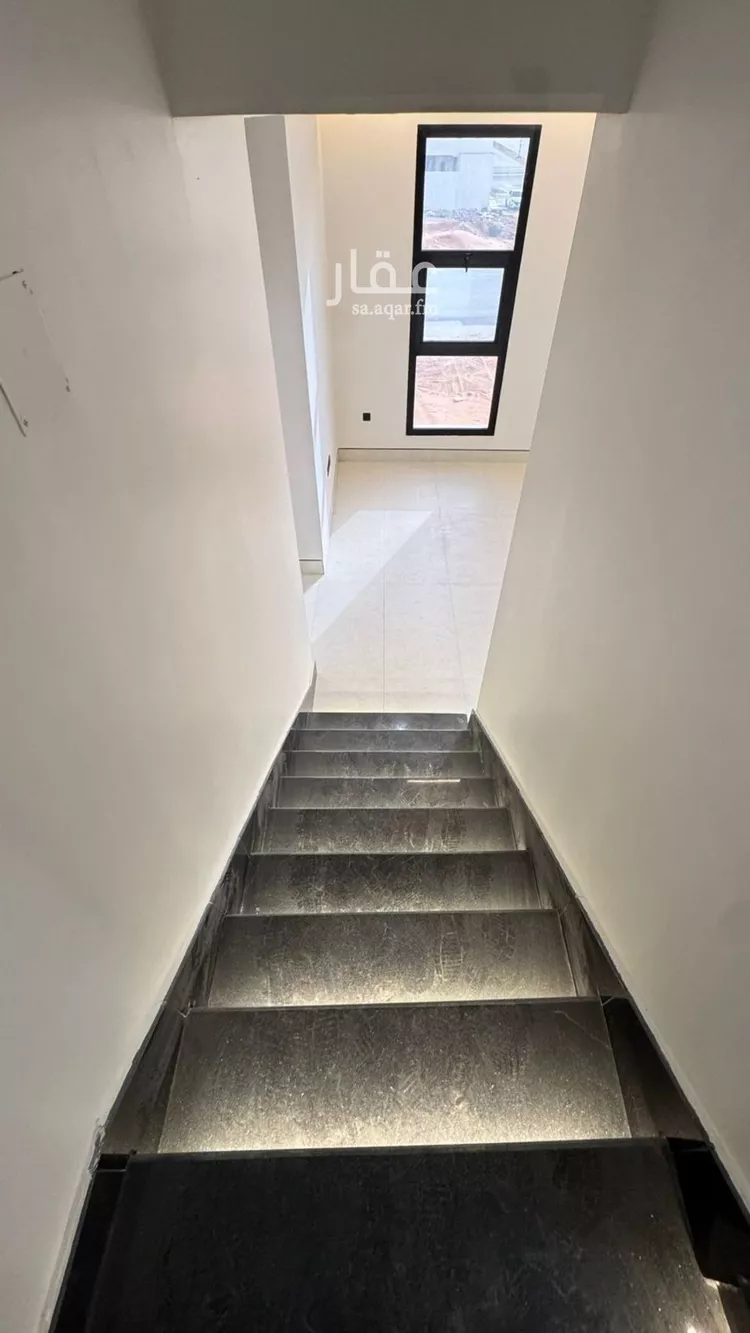 فيلا للبيع في شارع محمد بن أبي بكر القيم, حي المهدية, مدينة الرياض, منطقة الرياض صورة 4