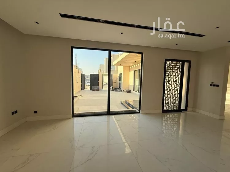 فيلا للبيع في شارع محمد بن عيسى العدني, حي المهدية, مدينة الرياض, منطقة الرياض صورة 4