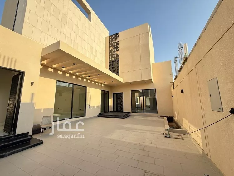 فيلا للبيع في شارع محمد بن عيسى العدني, حي المهدية, مدينة الرياض, منطقة الرياض 30