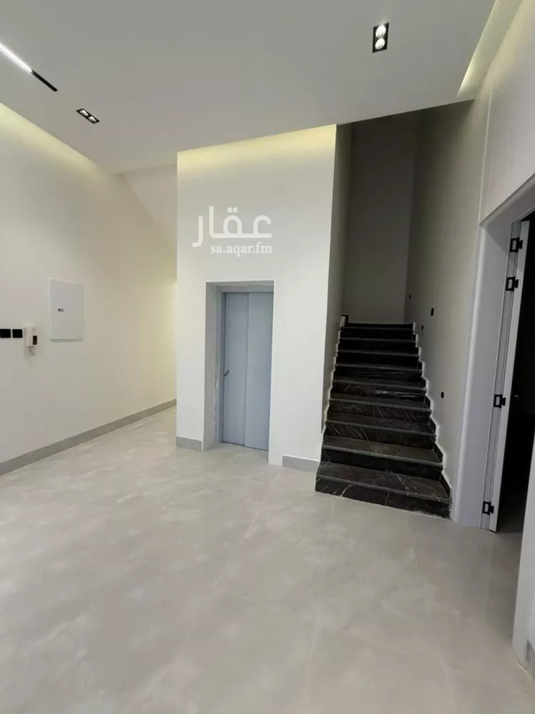 فيلا للبيع في شارع محمد بن أبي بكر القيم, حي المهدية, مدينة الرياض, منطقة الرياض صورة 3