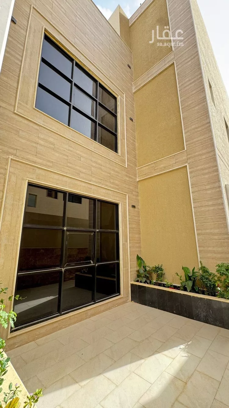 فيلا للبيع في شارع السيل الكبير, حي المهدية, مدينة الرياض, منطقة الرياض صورة 3
