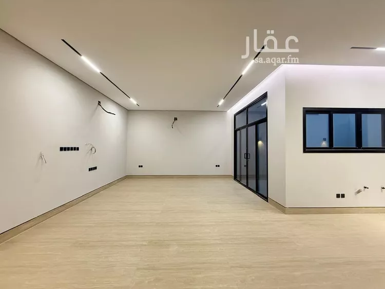 فيلا للبيع في شارع أحمد بن الحسن الأنصاري, حي المهدية, مدينة الرياض, منطقة الرياض صورة 3