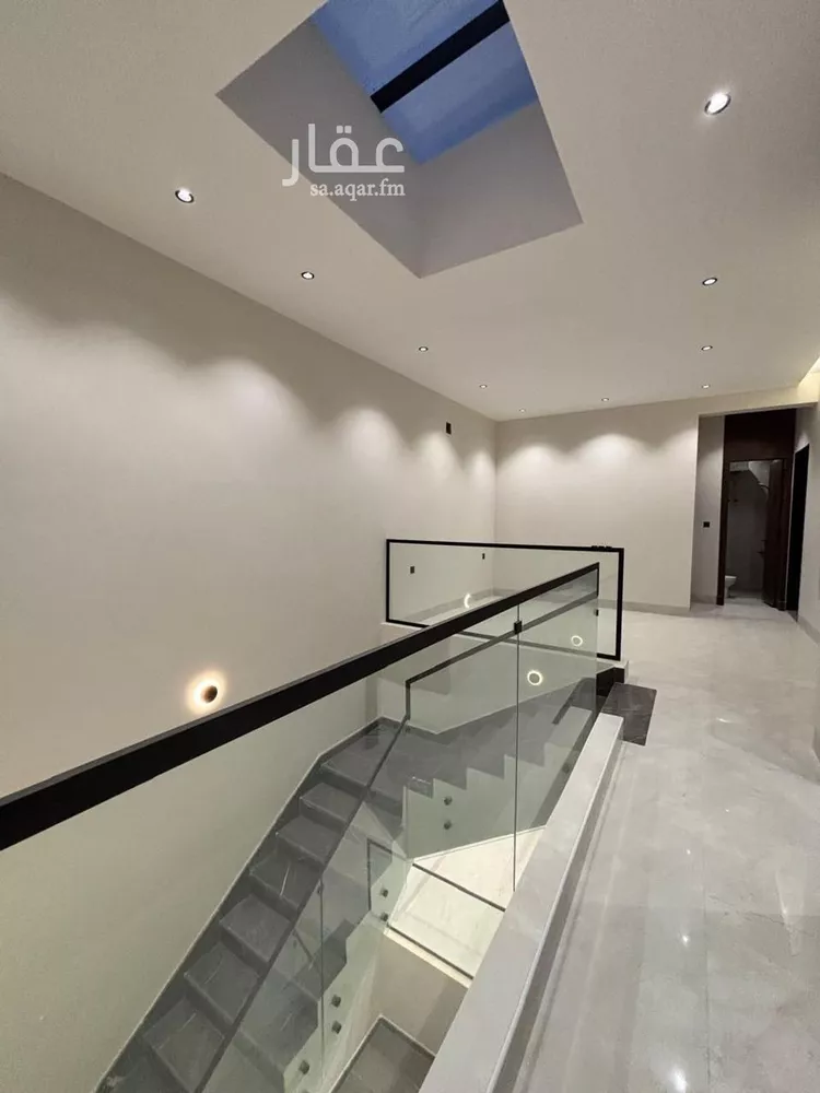 فيلا للبيع في شارع السيل الكبير, حي المهدية, مدينة الرياض, منطقة الرياض صورة 2