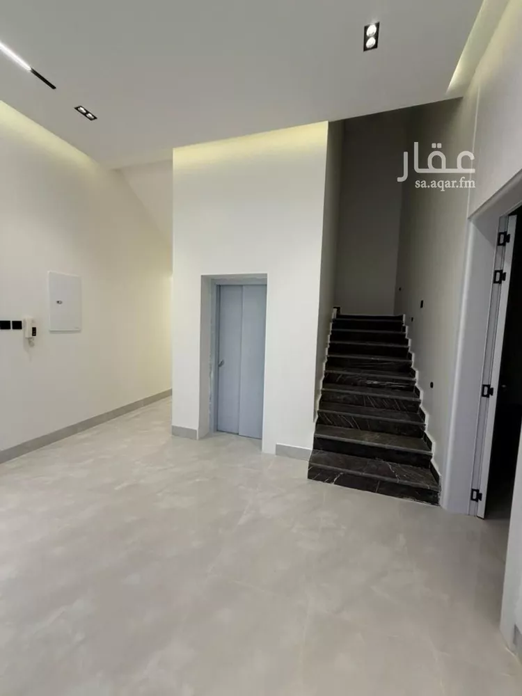 فيلا للبيع في شارع محمد بن أبي بكر القيم, حي المهدية, مدينة الرياض, منطقة الرياض صورة 3