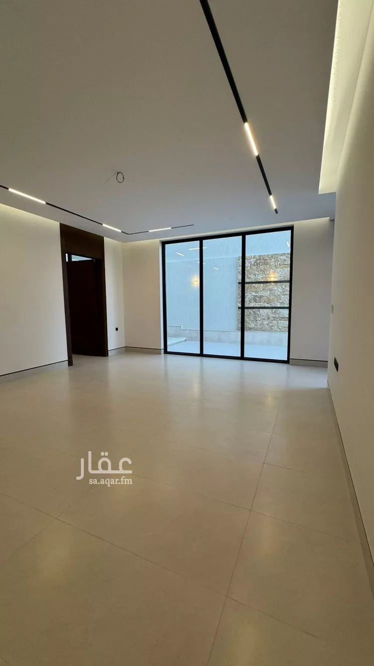 فيلا للبيع في شارع السيل الكبير, حي المهدية, مدينة الرياض, منطقة الرياض صورة 2