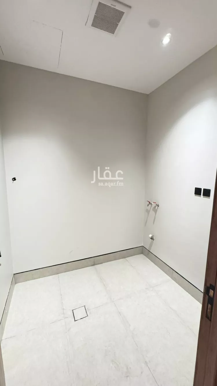 فيلا للبيع في شارع محمد بن أبي بكر القيم, حي المهدية, مدينة الرياض, منطقة الرياض 16