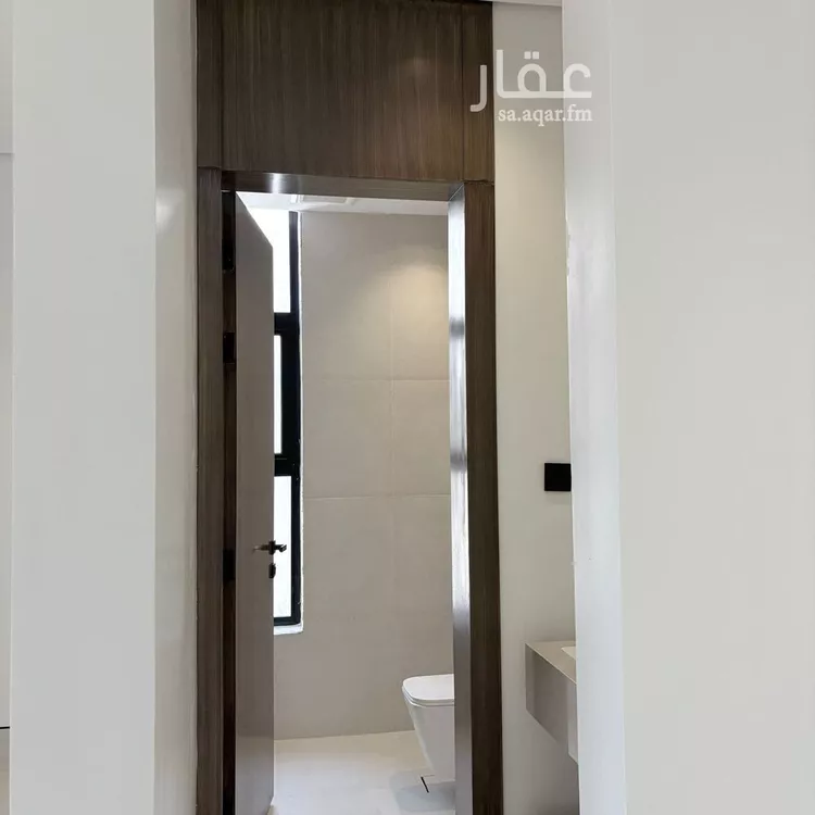 دور للبيع في شارع عائشة بنت ابي بكر, حي شبرا, مدينة الرياض, منطقة الرياض صورة 5