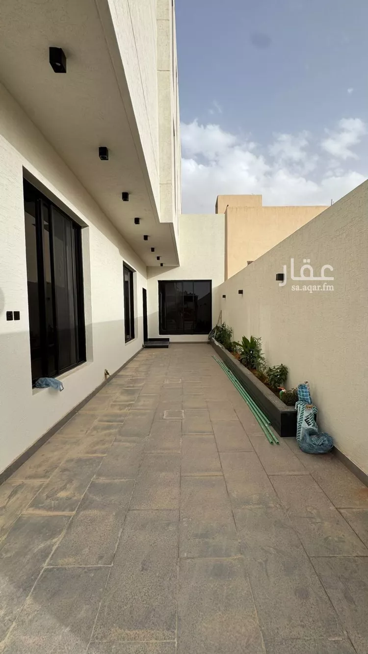 فيلا للبيع في شارع محمد بن أبي بكر القيم, حي المهدية, مدينة الرياض, منطقة الرياض صورة 2