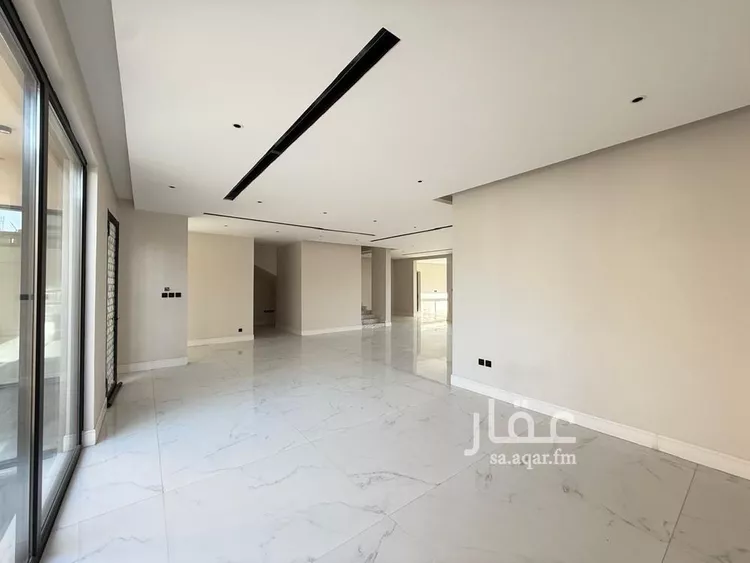 فيلا للبيع في شارع محمد بن عيسى العدني, حي المهدية, مدينة الرياض, منطقة الرياض صورة 2