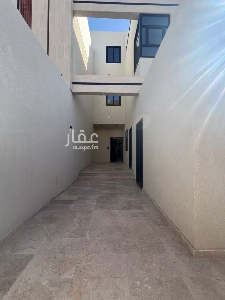 فيلا للبيع في شارع احمد الليثي, حي الرانوناء, مدينة المدينة المنورة, منطقة المدينة المنورة