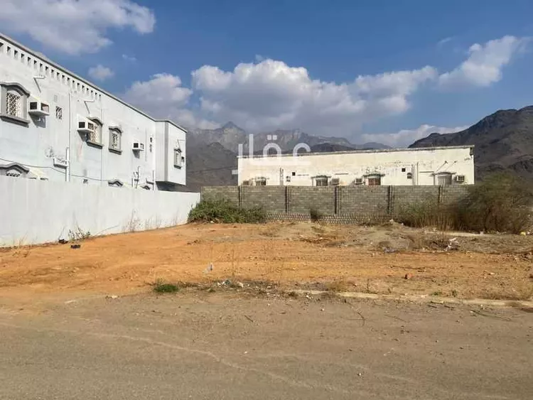 أرض للبيع في شارع الندى ، حي العزيزية ، المخواة ، المخواة