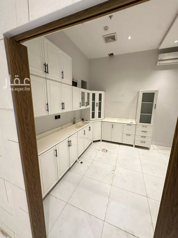 فيلا للإيجار في شارع جبل اللوز, حي الرمال, مدينة الرياض, منطقة الرياض صورة 5