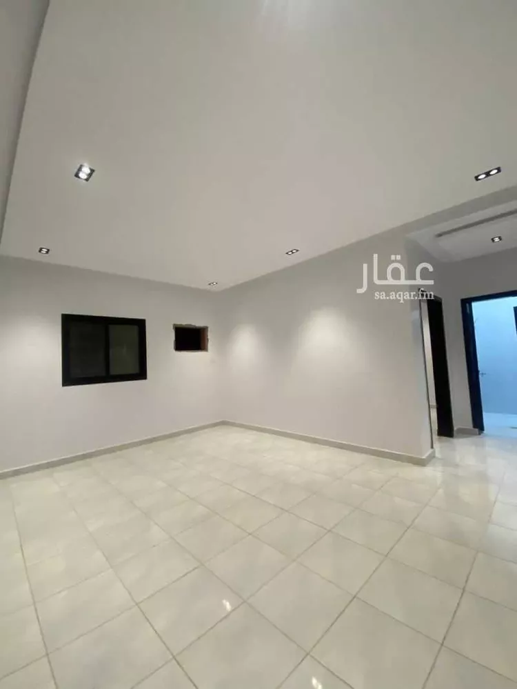 Floor for Sale in Riyadh Ar Rimal 8
