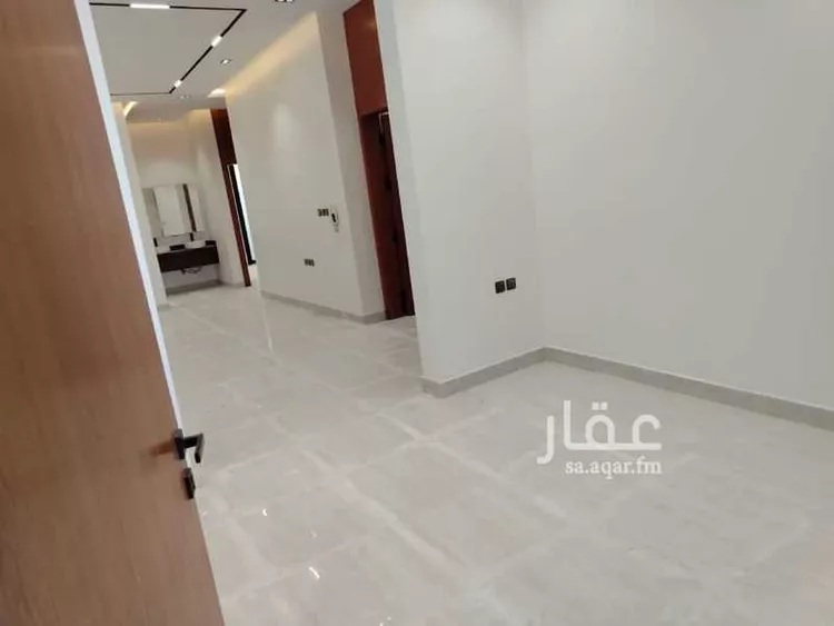 Floor for Rent in Riyadh Ash Sharq 9