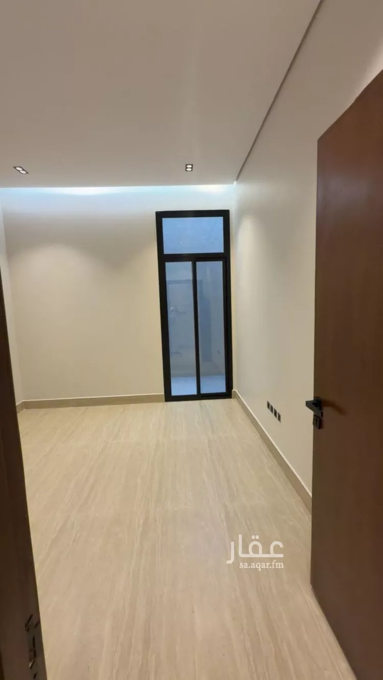 دور للبيع في شارع حسين باسلامه, حي الرمال, مدينة الرياض, منطقة الرياض 9