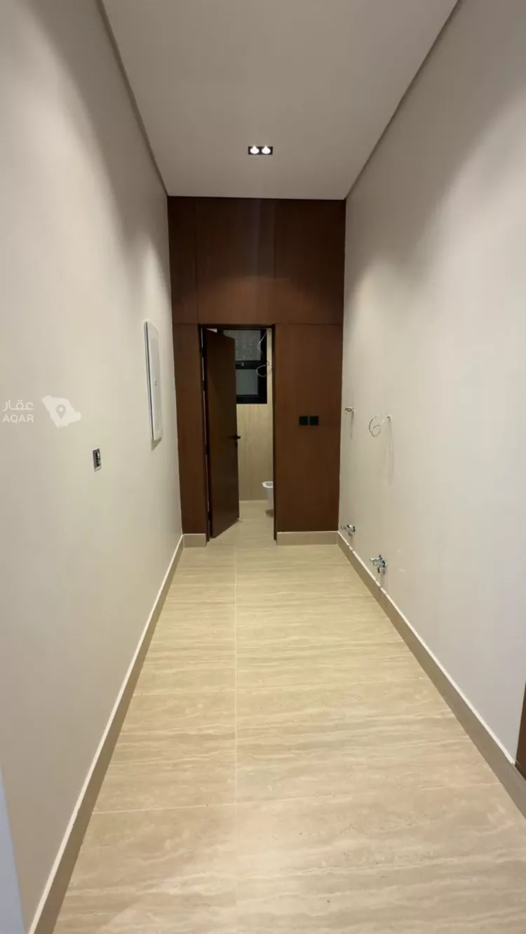 Floor for Sale in Riyadh Ar Rimal 3