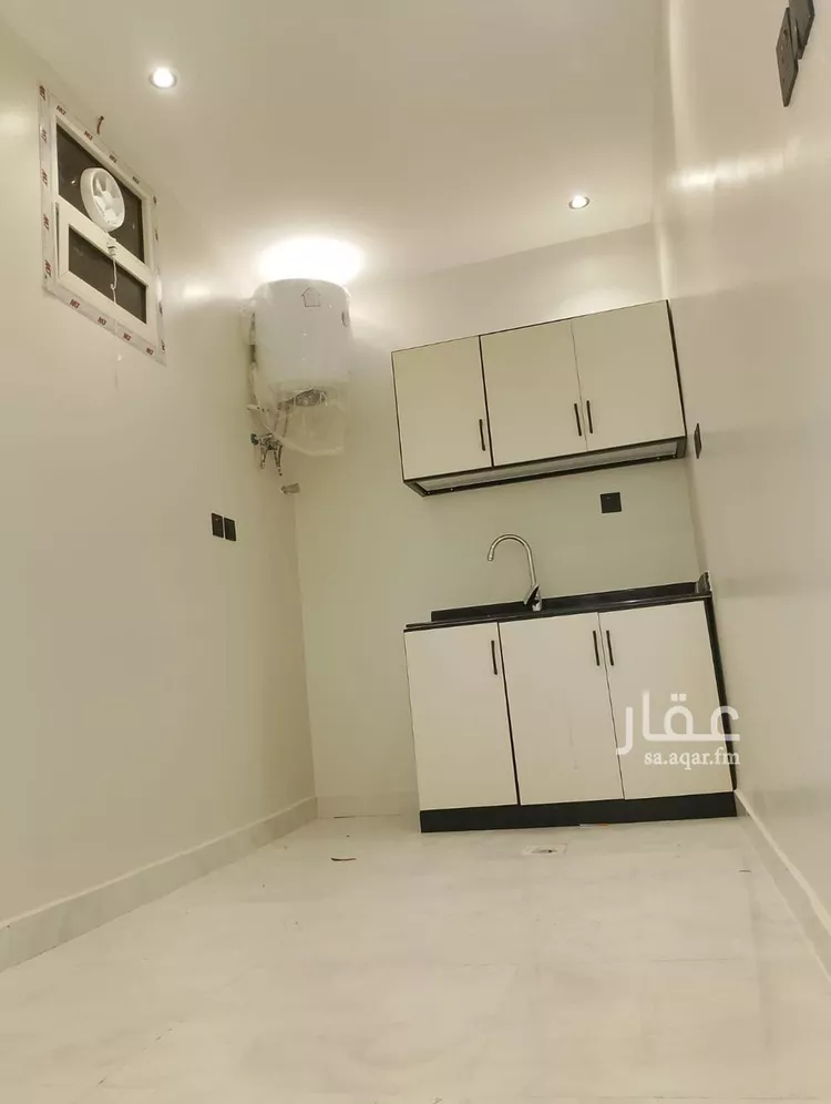 شقة للإيجار في شارع الشيخ حسن بن حسين بن علي, حي إشبيلية, مدينة الرياض, منطقة الرياض