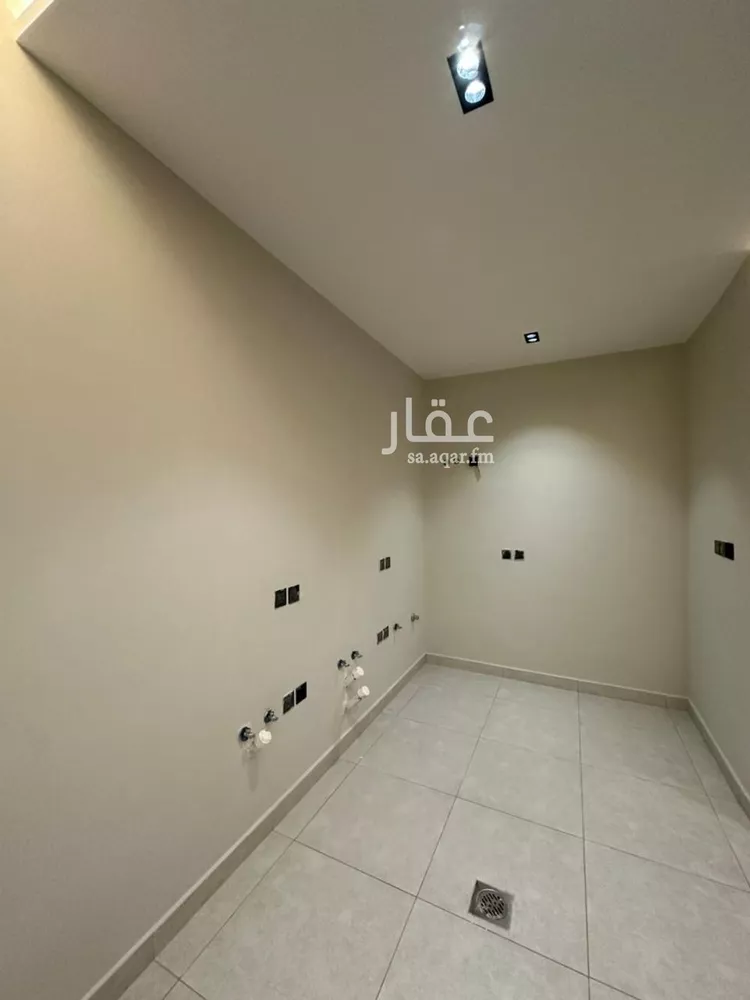 شقة للبيع في شارع الفريق, حي العزيزية, مدينة جدة, منطقة مكة المكرمة 11