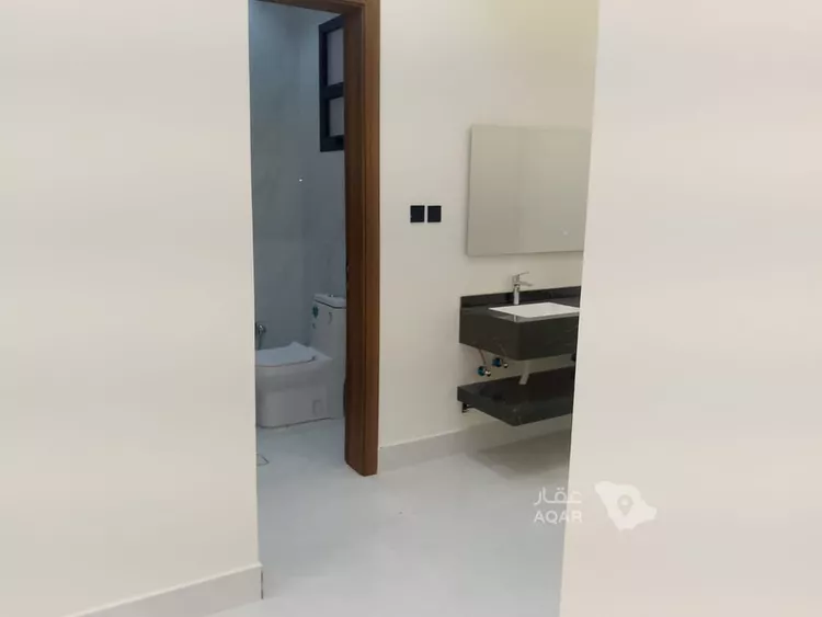 Floor for Rent in Riyadh Al Bariah 3