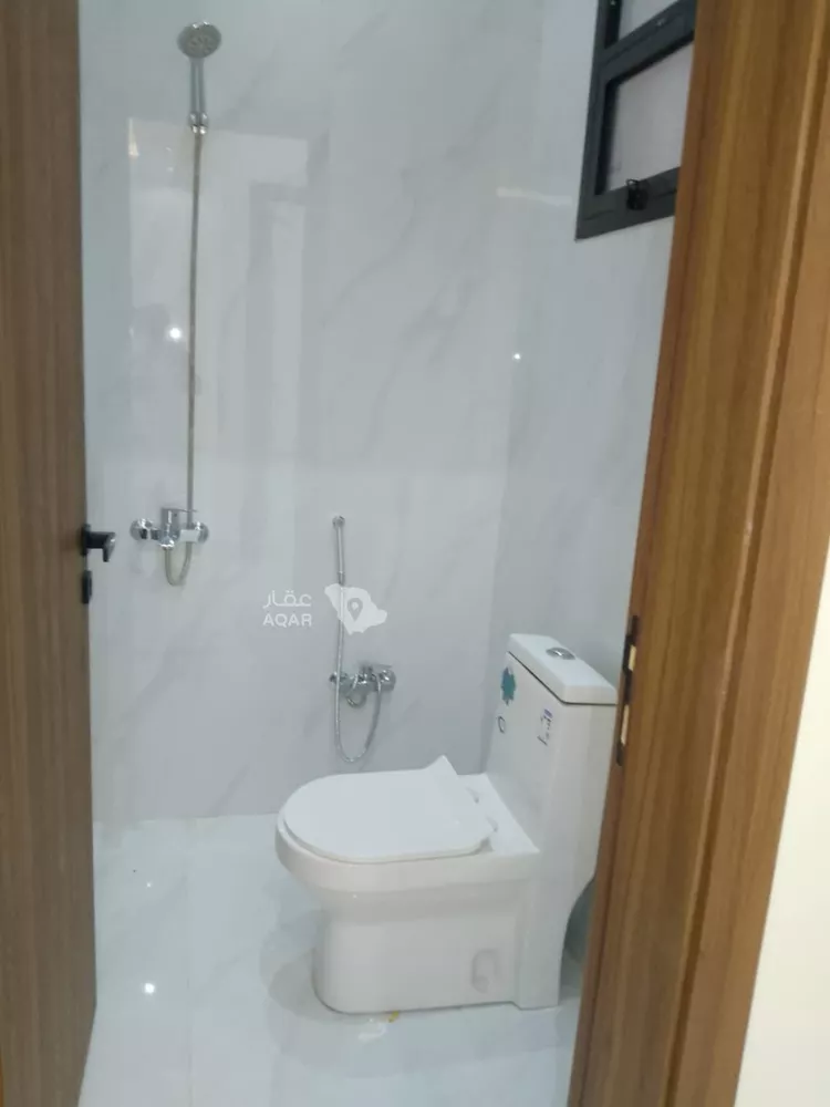 Floor for Rent in Riyadh Al Bariah 6