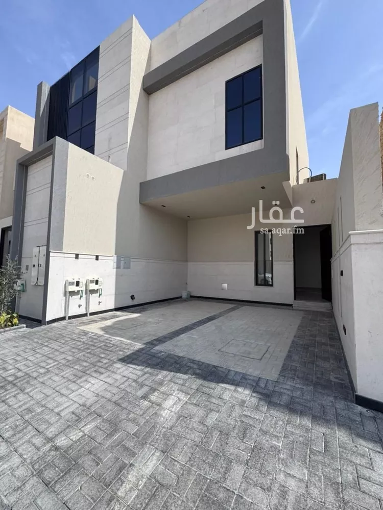 دور للبيع في شارع رقم 302, حي النرجس, مدينة الرياض, منطقة الرياض 1 صورة