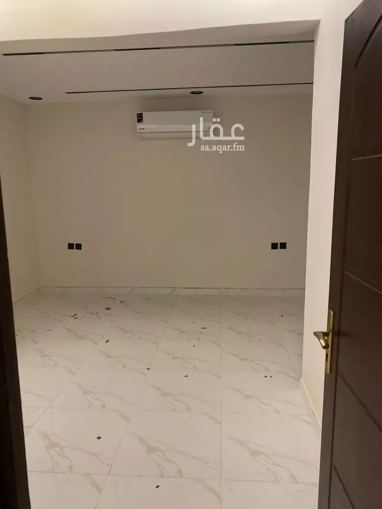 شقة للإيجار في شارع محمد بن عبدالرحمن بن إسحاق آل الشيخ, حي القيروان, مدينة الرياض, منطقة الرياض