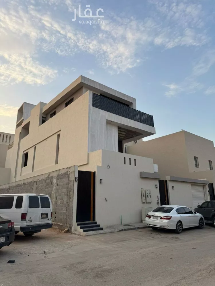 فيلا للبيع في شارع محمد المكناس, حي القادسية, مدينة الرياض, منطقة الرياض صورة 2