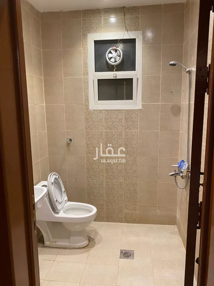 شقة للإيجار في شارع محمد بن عبدالرحمن بن إسحاق آل الشيخ, حي القيروان, مدينة الرياض, منطقة الرياض 18